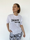 Футболка DKNY WORD ON THE STREET YI2422629